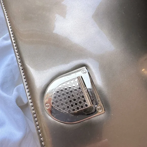 Dior Legacy Diorama Bag - Champagne MicroCannage Patent Leather - Picture 10 of 11